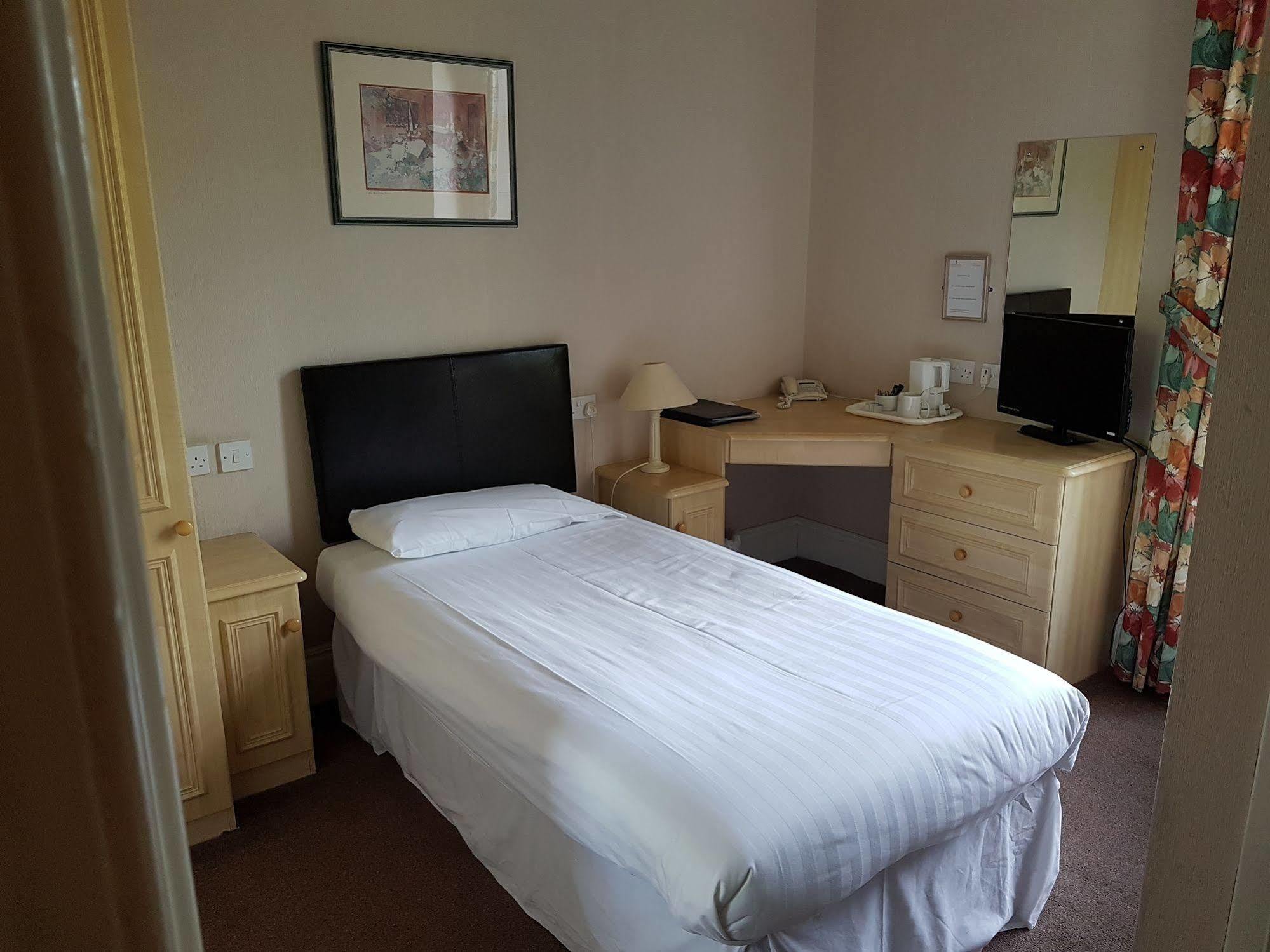 Annfield House Hotel Irvine  Esterno foto