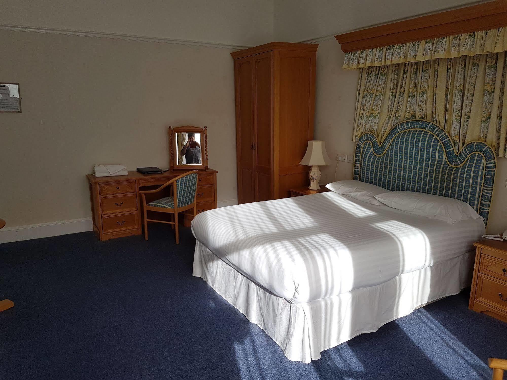 Annfield House Hotel Irvine  Esterno foto